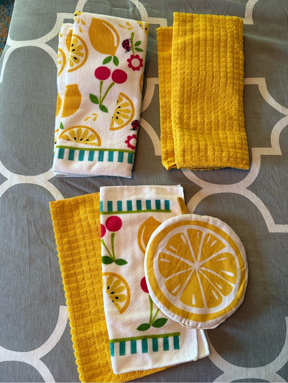 Bright Yellow Lemon Kitchen Towel Set